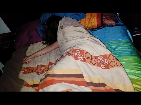 ❤️ Üvey oğul, genç üvey annesini uyurken azarlıyor. ❤ Güzel porno bize %tr.sexonfire.ru ❌